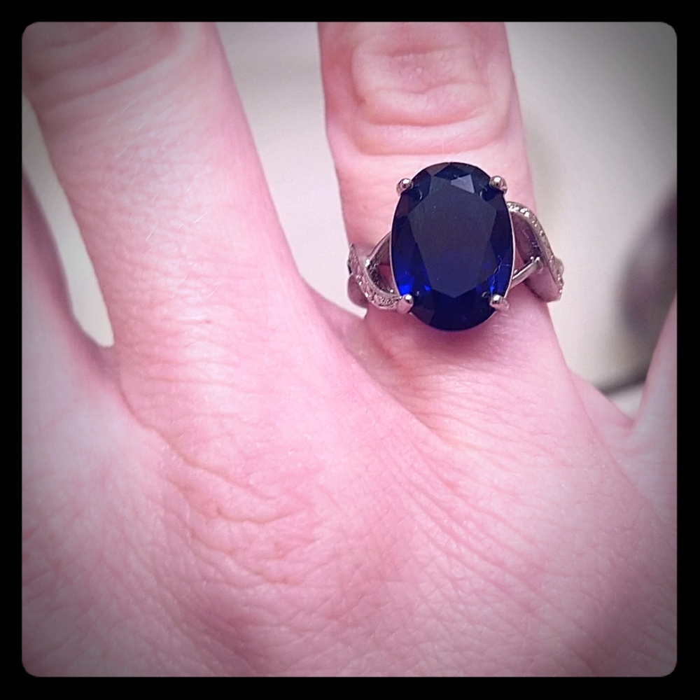 Cocktail ring
